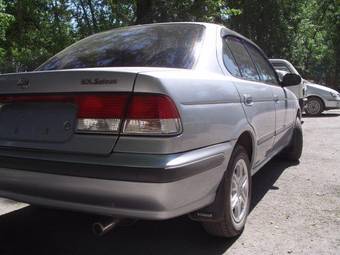 2000 Nissan Sunny Photos