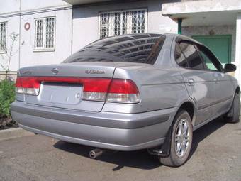 2000 Nissan Sunny Pictures
