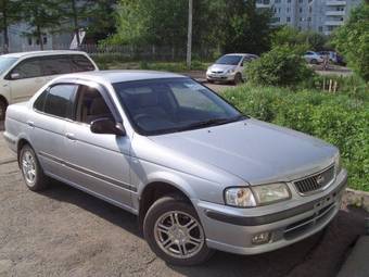 2000 Nissan Sunny Pictures