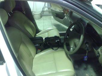 2000 Nissan Sunny Photos