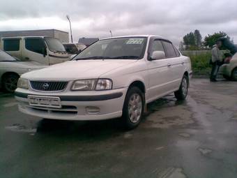 2000 Nissan Sunny Pictures