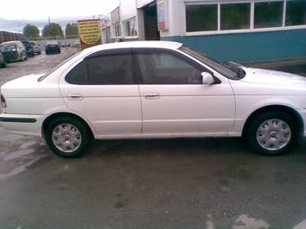 2000 Nissan Sunny Photos