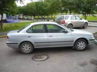 2000 Nissan Sunny Pictures