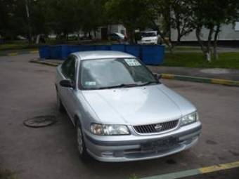 2000 Nissan Sunny Photos