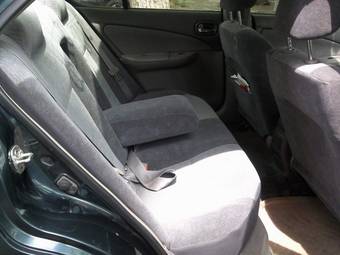 2000 Nissan Sunny Photos