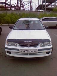 2000 Nissan Sunny Pictures