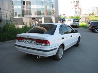 2000 Nissan Sunny Pictures