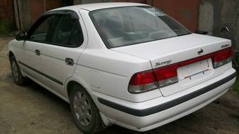 2000 Nissan Sunny Photos