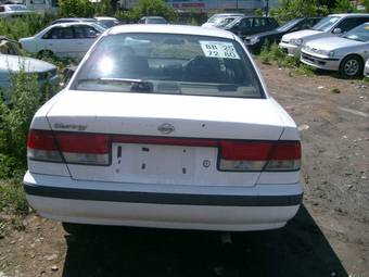 2000 Nissan Sunny Photos