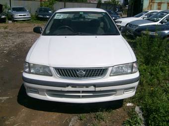 2000 Nissan Sunny Pictures