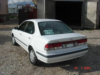 2000 Nissan Sunny Photos