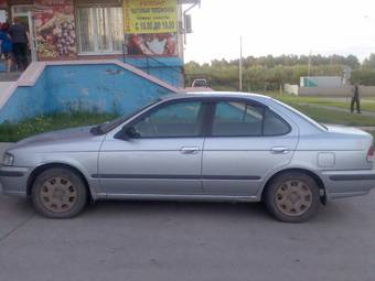 2000 Nissan Sunny Pictures