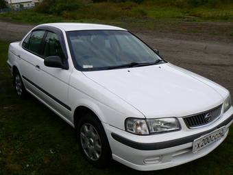 2000 Nissan Sunny Pictures