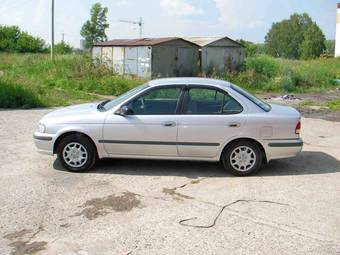 2000 Nissan Sunny Pictures