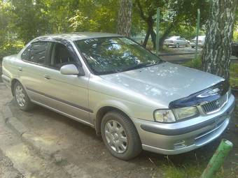 2000 Nissan Sunny Photos