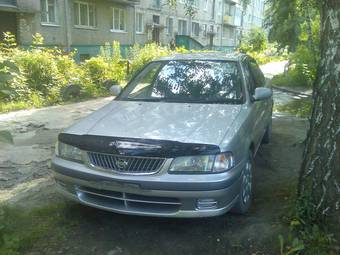 2000 Nissan Sunny Pictures