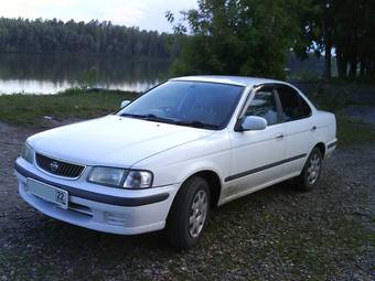 2000 Nissan Sunny Photos