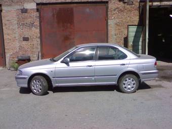 2000 Nissan Sunny Pictures