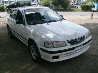 2000 Nissan Sunny Photos