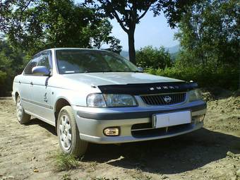 2000 Nissan Sunny Photos