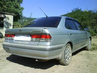 2000 Nissan Sunny Pictures