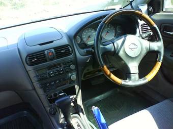 2000 Nissan Sunny Photos