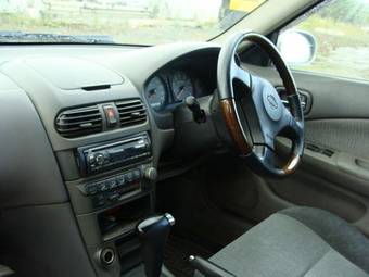 2000 Nissan Sunny Photos