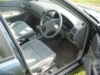 2000 Nissan Sunny Photos