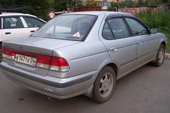 2000 Nissan Sunny Pics