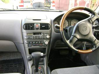 2000 Nissan Sunny Photos