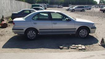 2000 Nissan Sunny Photos