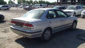 2000 Nissan Sunny Pictures