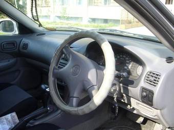 2000 Nissan Sunny Photos