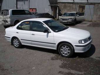 2000 Nissan Sunny Pictures