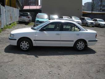 2000 Nissan Sunny Pictures