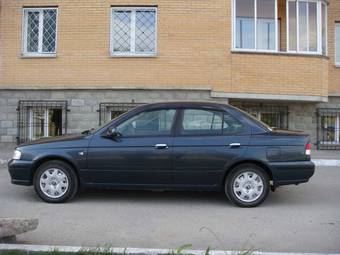 2000 Nissan Sunny Pics