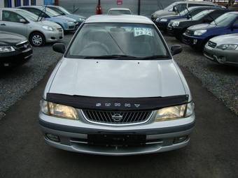 2000 Nissan Sunny Pics