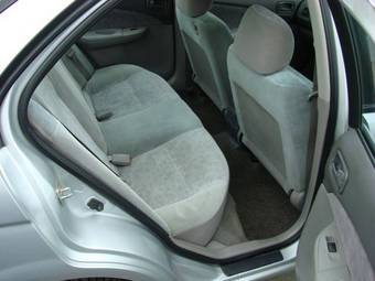 2000 Nissan Sunny Pictures