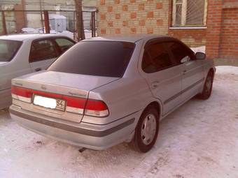 2000 Nissan Sunny Pictures