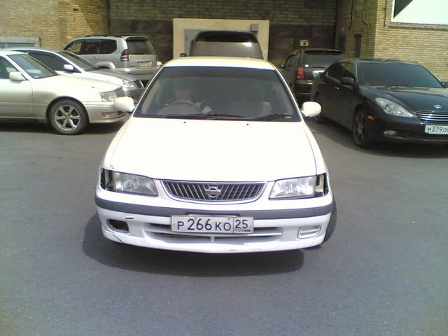 2001 Nissan Sunny