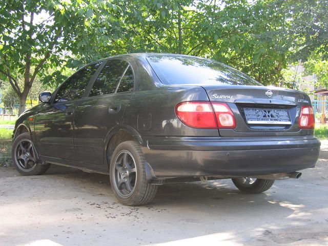 2001 Nissan Sunny