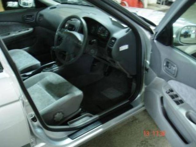 2001 Nissan Sunny