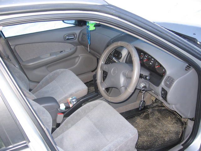 2001 Nissan Sunny