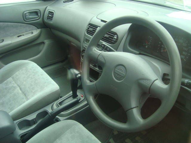 2001 Nissan Sunny