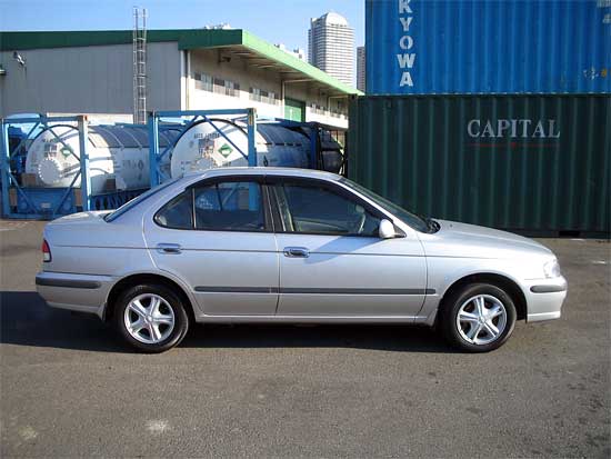 2001 Nissan Sunny Pics