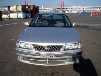 2001 Nissan Sunny Pictures