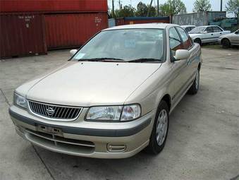 2001 Nissan Sunny Pictures