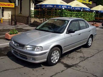 2001 Nissan Sunny Photos