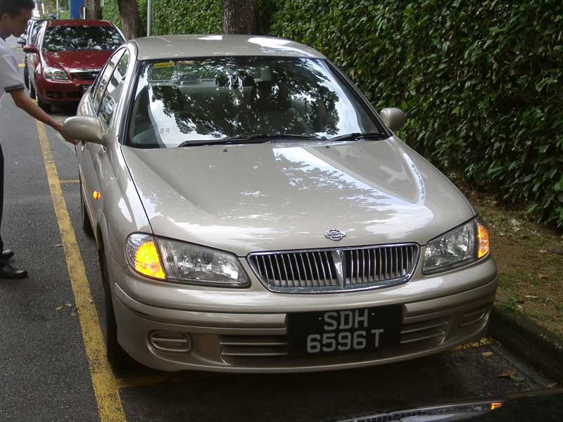 2001 Nissan Sunny Photos