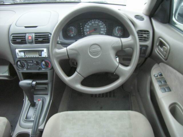 2001 Nissan Sunny Photos